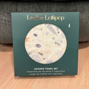 BNIB Loulou Lollipop Hooded Towel Set